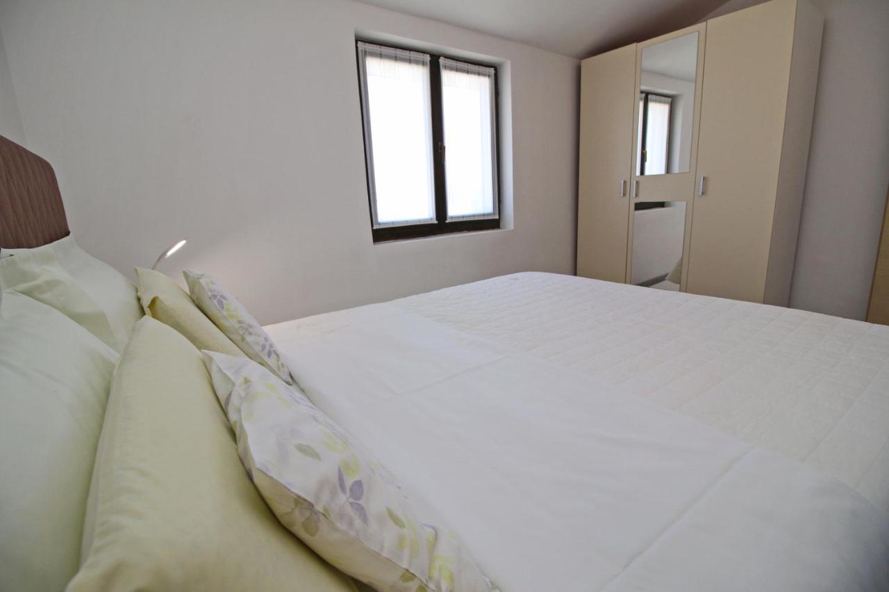 רוביני Apartments Mila מראה חיצוני תמונה