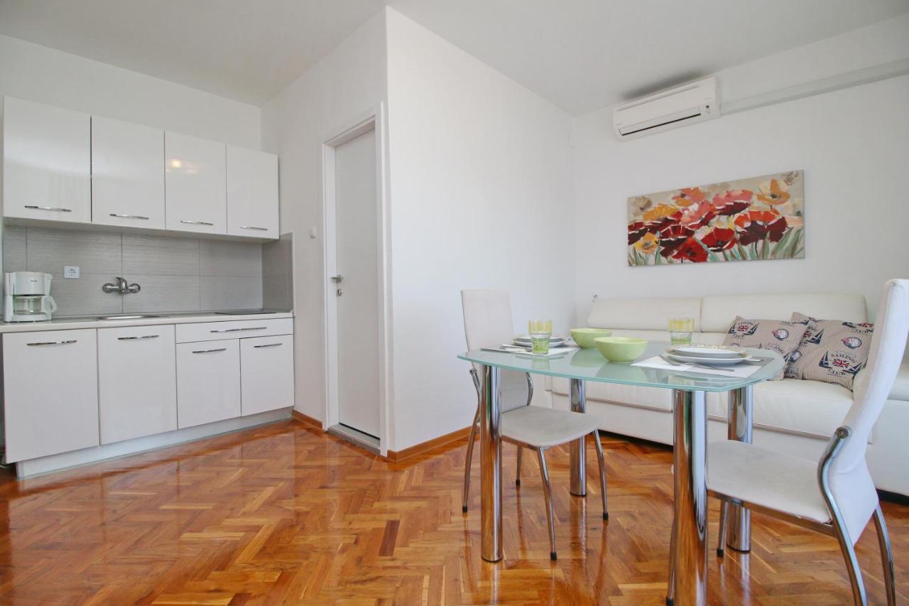 רוביני Apartments Mila מראה חיצוני תמונה