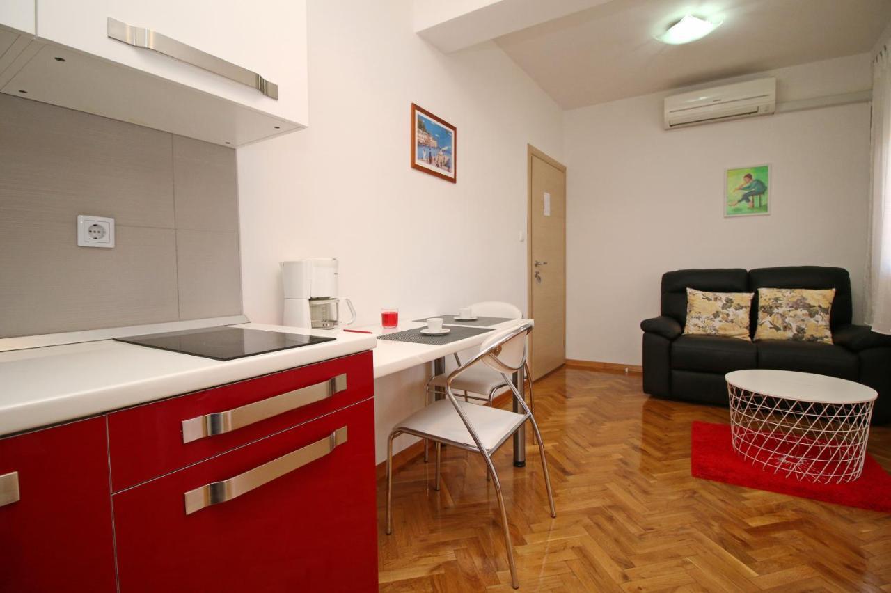 רוביני Apartments Mila מראה חיצוני תמונה