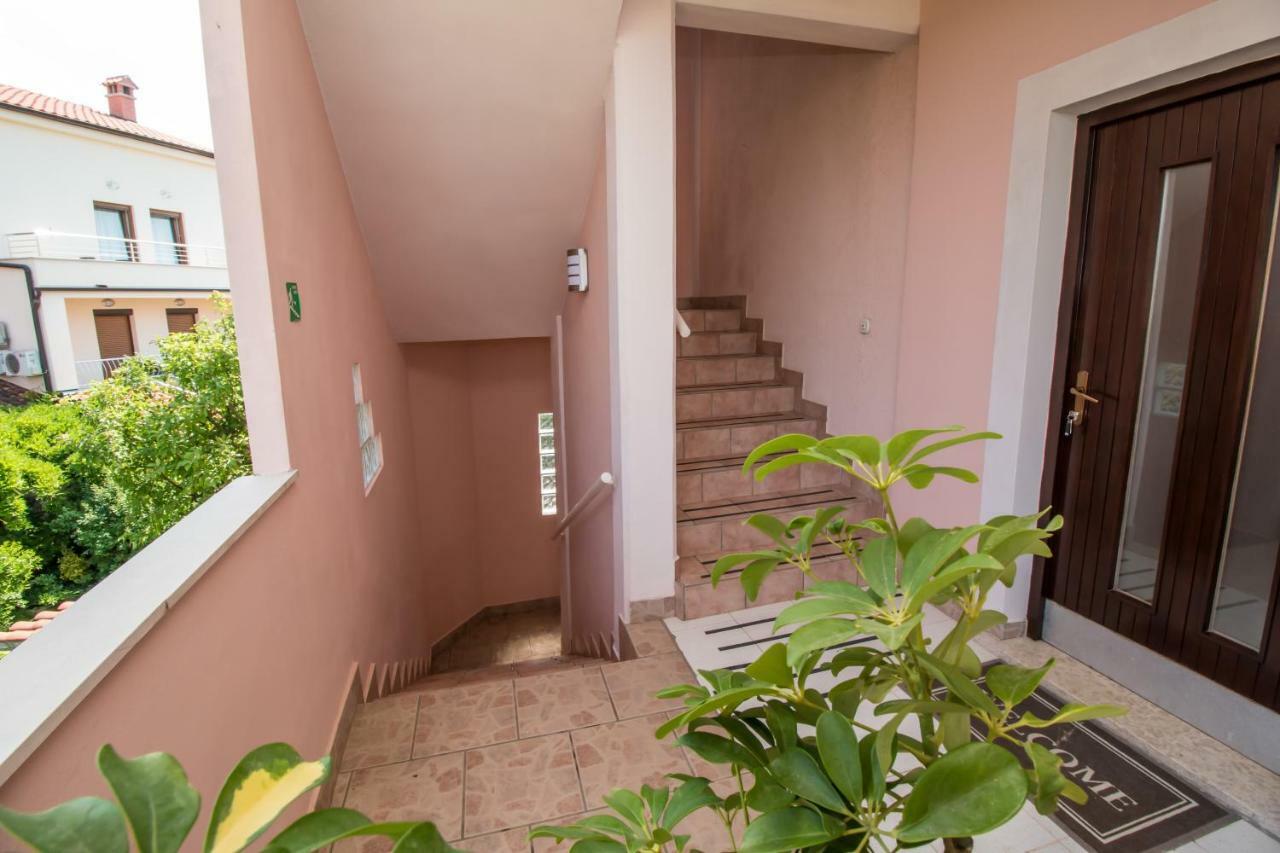 רוביני Apartments Mila מראה חיצוני תמונה