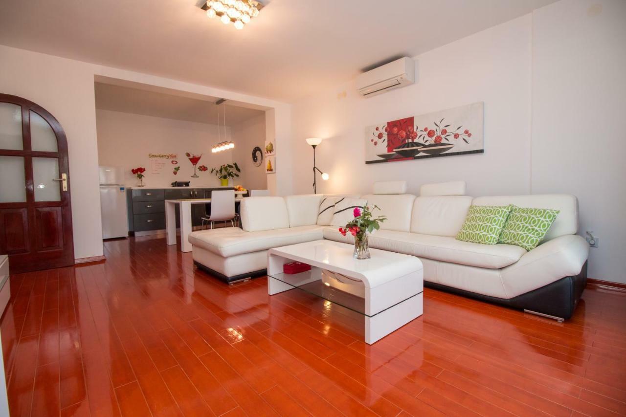 רוביני Apartments Mila מראה חיצוני תמונה